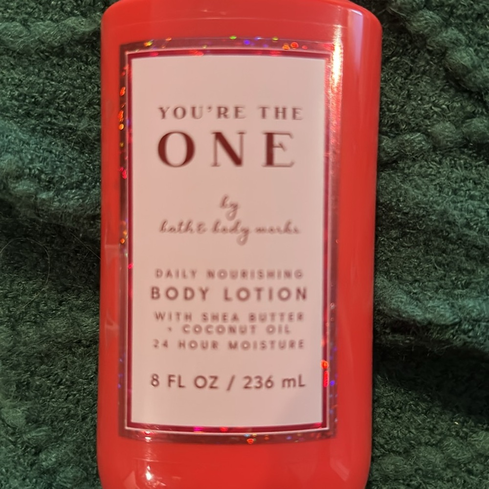 Bath & Body Works You're the One Nourishing Lotion - Vibrant Red - Picture 2 of 3